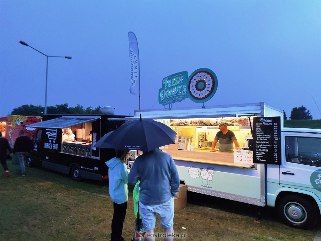 Festiwal Mocne Brzmienia i food trucki na plaży miejskiej [20.08.2021] - zdjęcie #36 - eOstroleka.pl