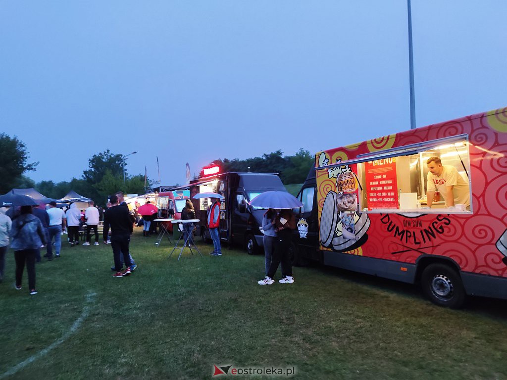 Festiwal Mocne Brzmienia i food trucki na plaży miejskiej [20.08.2021] - zdjęcie #36 - eOstroleka.pl