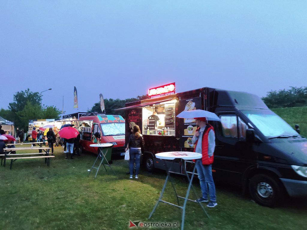 Festiwal Mocne Brzmienia i food trucki na plaży miejskiej [20.08.2021] - zdjęcie #41 - eOstroleka.pl