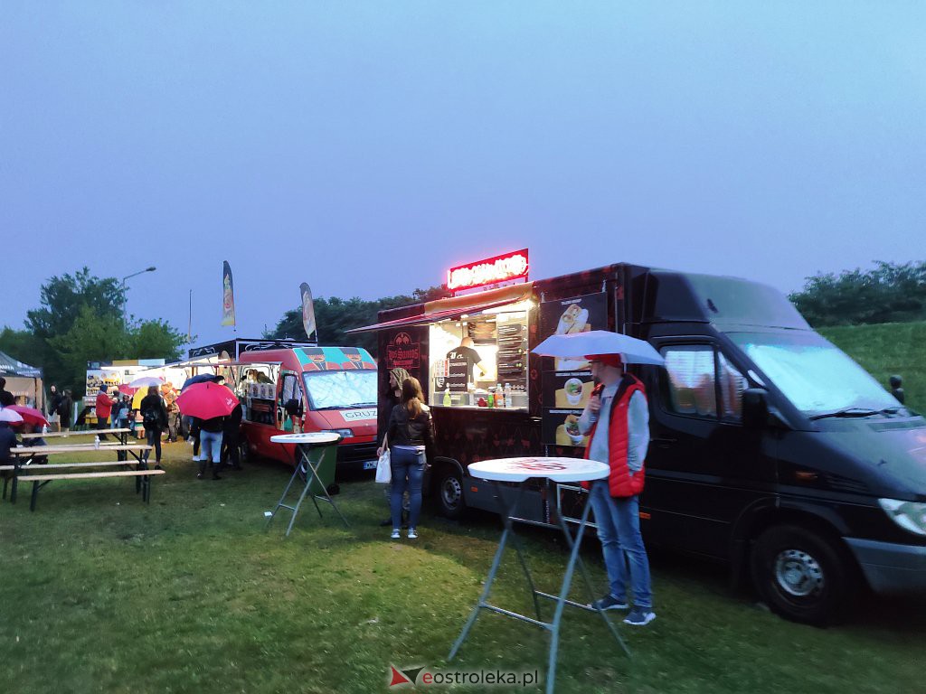 Festiwal Mocne Brzmienia i food trucki na plaży miejskiej [20.08.2021] - zdjęcie #35 - eOstroleka.pl