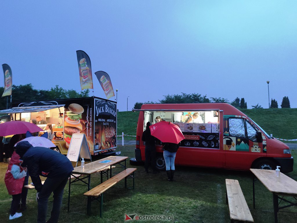 Festiwal Mocne Brzmienia i food trucki na plaży miejskiej [20.08.2021] - zdjęcie #42 - eOstroleka.pl