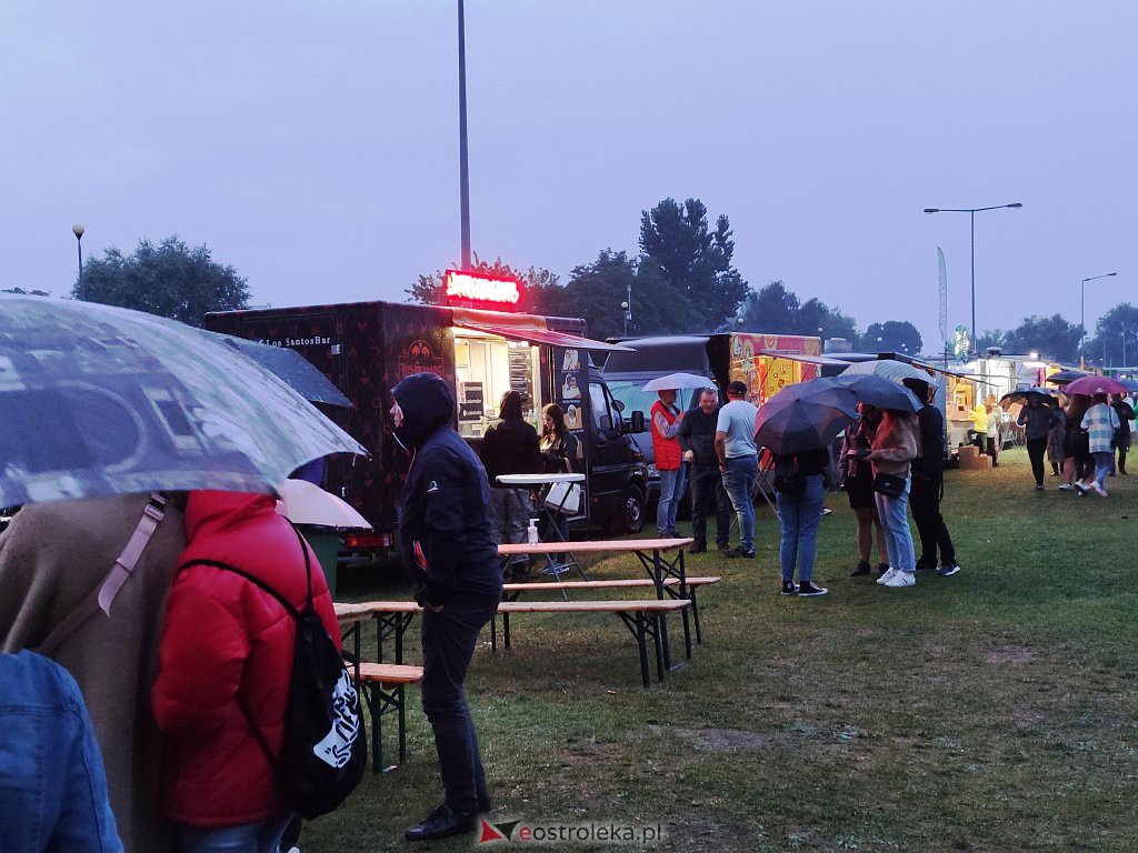 Festiwal Mocne Brzmienia i food trucki na plaży miejskiej [20.08.2021] - zdjęcie #46 - eOstroleka.pl
