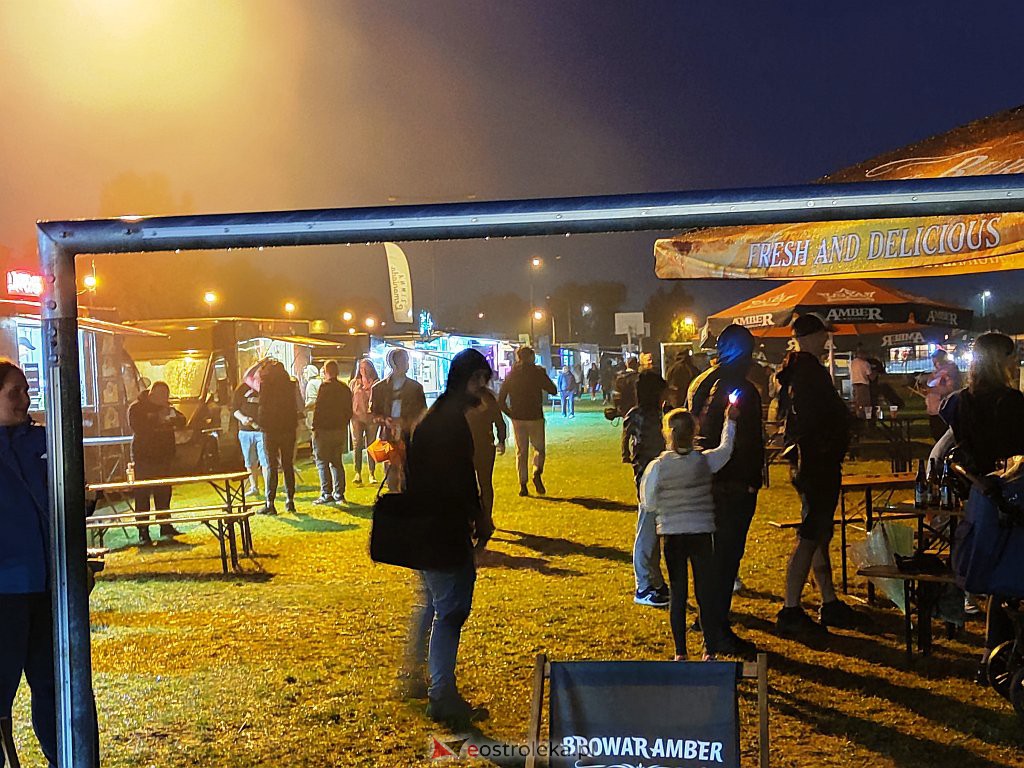 Festiwal Mocne Brzmienia i food trucki na plaży miejskiej [20.08.2021] - zdjęcie #16 - eOstroleka.pl