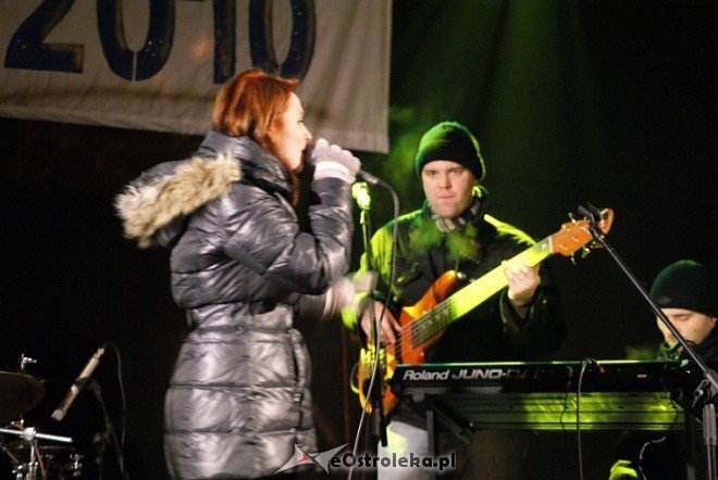 Sylwester miejski 2010/2011 (31.12.2010) - zdjęcie #11 - eOstroleka.pl