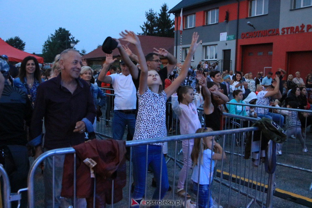 Patrycja Runo i tancerki na Dożynkach w Lelisie [22.08.2021] - zdjęcie #44 - eOstroleka.pl
