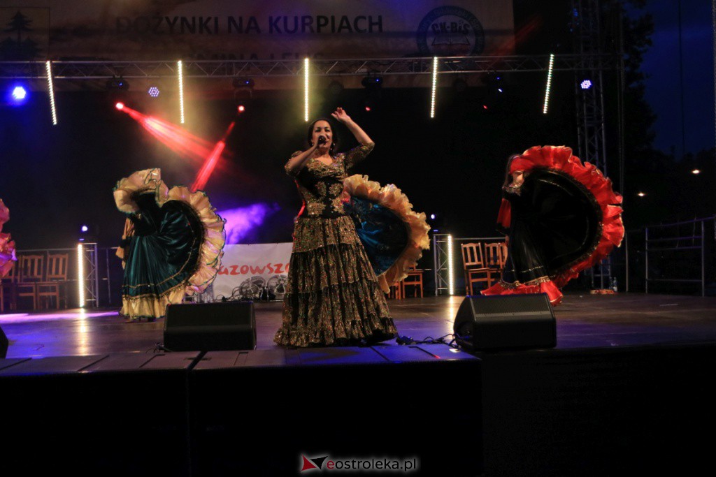 Patrycja Runo i tancerki na Dożynkach w Lelisie [22.08.2021] - zdjęcie #75 - eOstroleka.pl