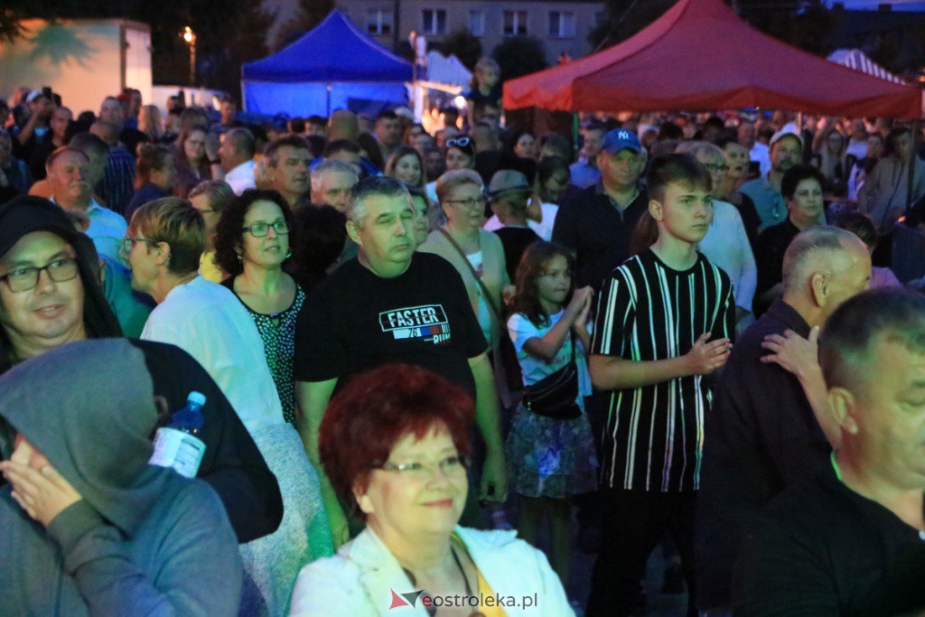 Patrycja Runo i tancerki na Dożynkach w Lelisie [22.08.2021] - zdjęcie #21 - eOstroleka.pl