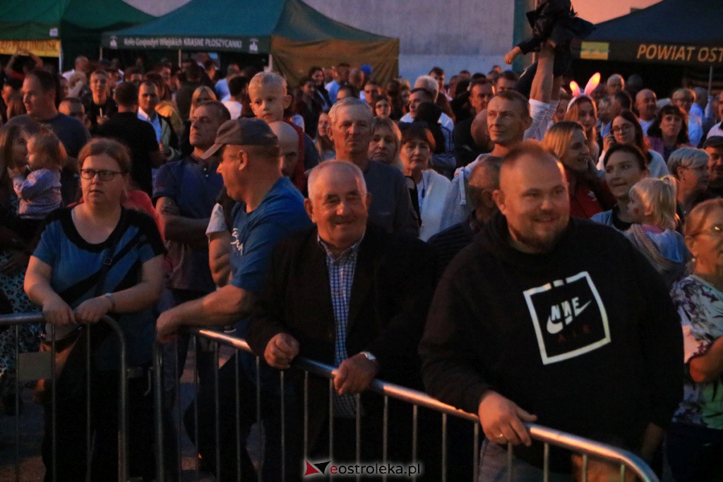 Patrycja Runo i tancerki na Dożynkach w Lelisie [22.08.2021] - zdjęcie #19 - eOstroleka.pl