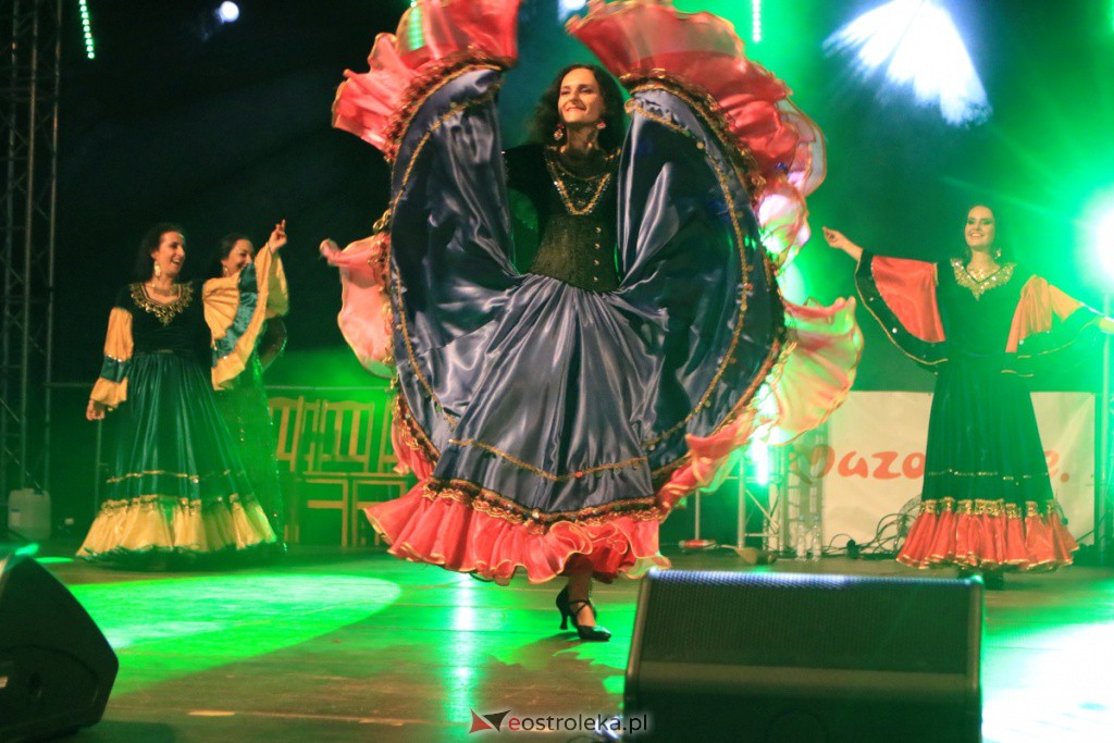 Patrycja Runo i tancerki na Dożynkach w Lelisie [22.08.2021] - zdjęcie #6 - eOstroleka.pl