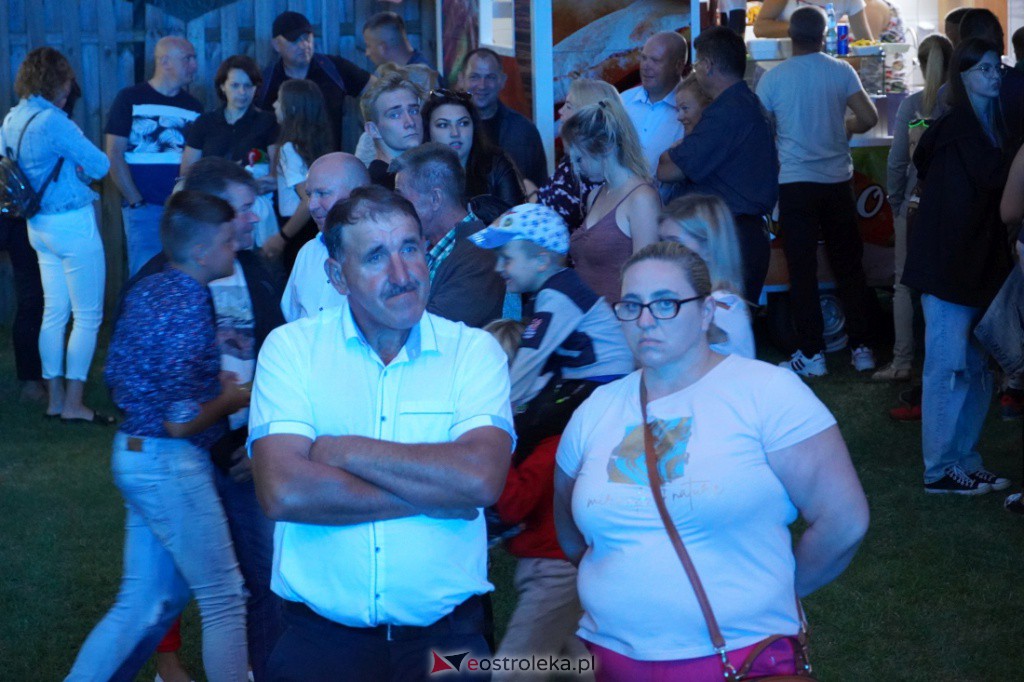 Gala Disco Polo w Troszynie. Casandra i 4Ever [22.08.2021] - zdjęcie #23 - eOstroleka.pl