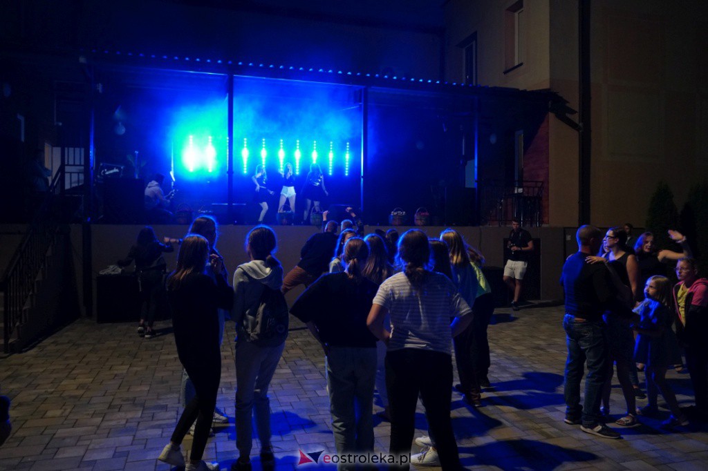Gala Disco Polo w Troszynie. Casandra i 4Ever [22.08.2021] - zdjęcie #75 - eOstroleka.pl