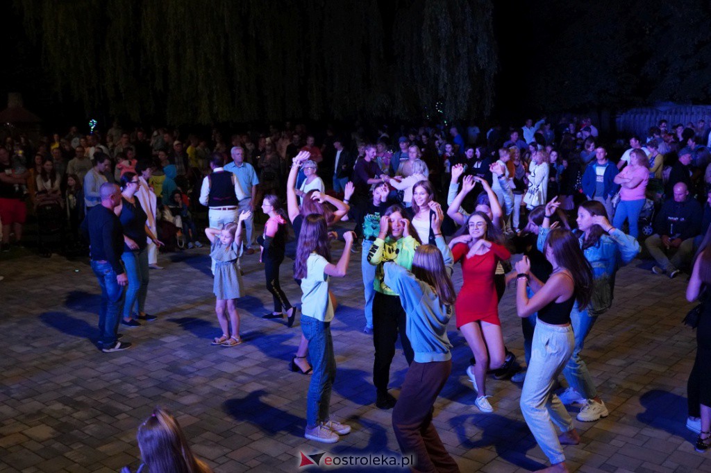 Gala Disco Polo w Troszynie. Casandra i 4Ever [22.08.2021] - zdjęcie #71 - eOstroleka.pl