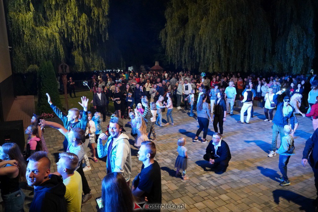 Gala Disco Polo w Troszynie. Casandra i 4Ever [22.08.2021] - zdjęcie #55 - eOstroleka.pl