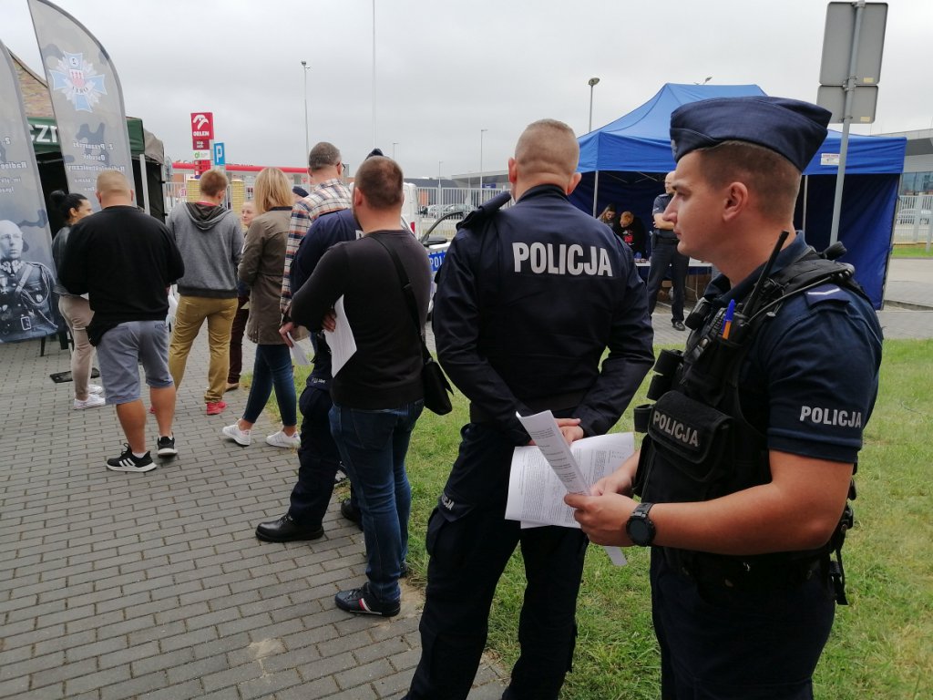 „Siła w jedności” - akcja krwiodawcza z ostrołęcką policją [27.08.2021] - zdjęcie #13 - eOstroleka.pl