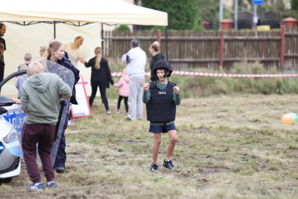 Piknik rodzinny na Osiedlu Łazek [28.08.2021] - zdjęcie #80 - eOstroleka.pl