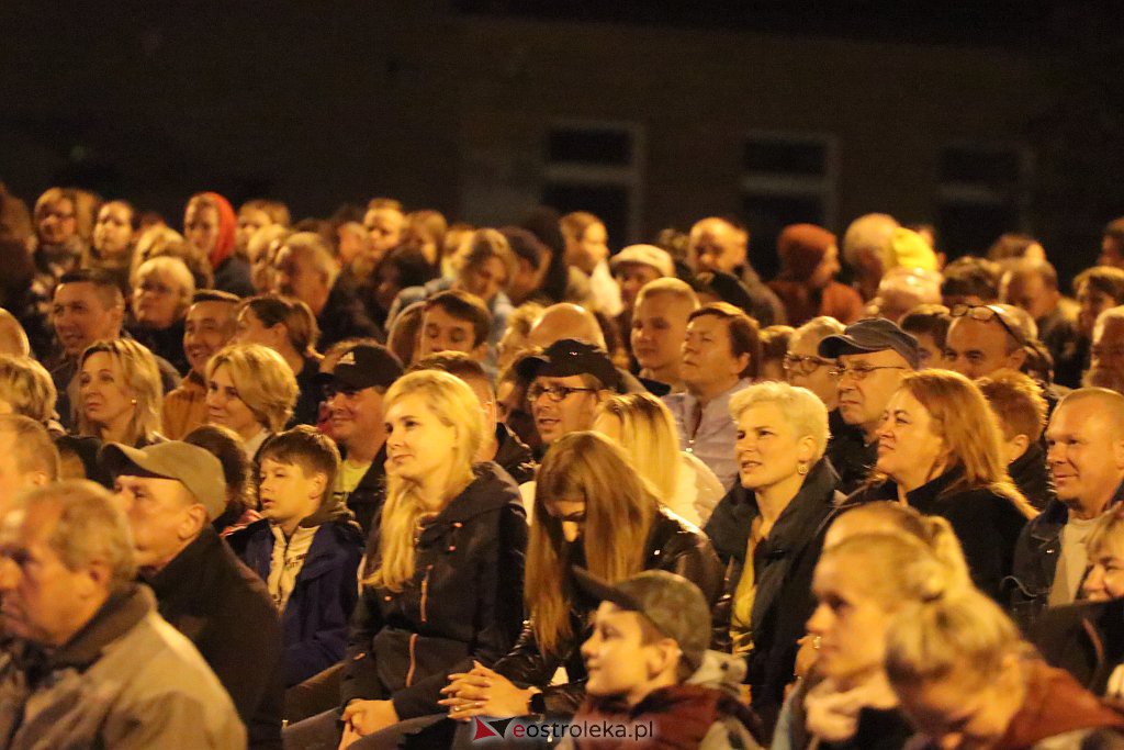 Miodobraniowa Noc Kabaretowa [28.08.2021] - zdjęcie #104 - eOstroleka.pl