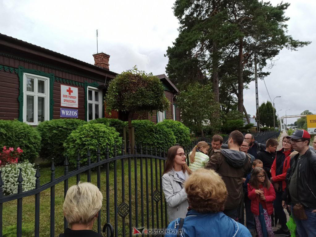 Spacer ułańskim szlakiem po osiedlu Wojciechowice [28.08.2021] - zdjęcie #5 - eOstroleka.pl