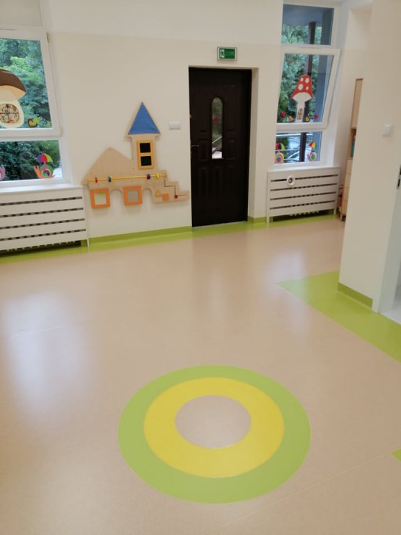 Nowa sala dydaktyczna w „Tęczowej Krainie” czeka już na przedszkolaków [30.08.2021] - zdjęcie #14 - eOstroleka.pl