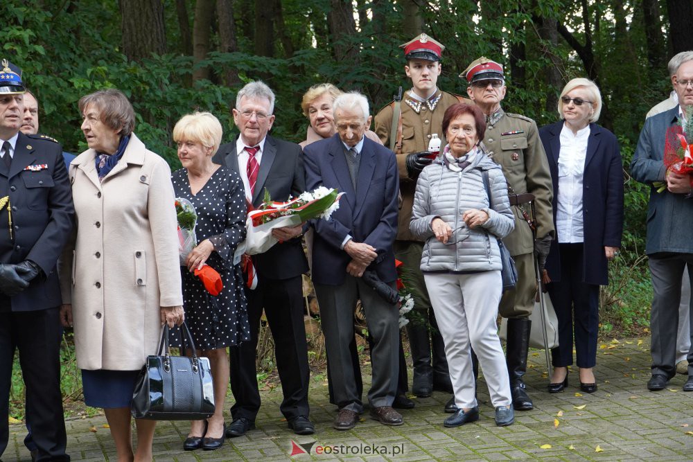 Miejskie obchody rocznicy wybuchu II Wojny Światowej [1.09.2021] - zdjęcie #16 - eOstroleka.pl