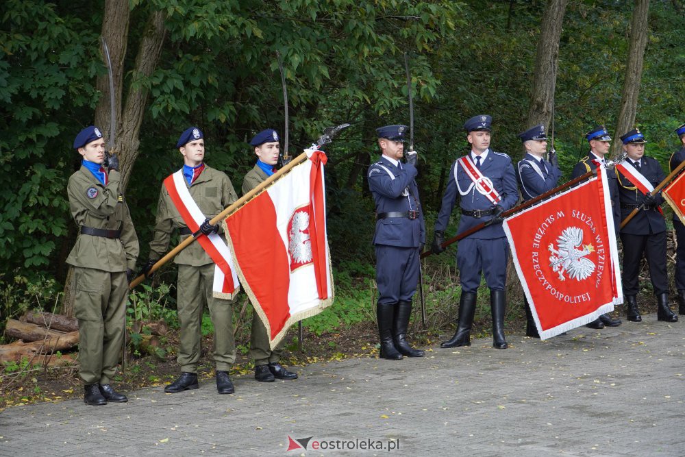 Miejskie obchody rocznicy wybuchu II Wojny Światowej [1.09.2021] - zdjęcie #25 - eOstroleka.pl