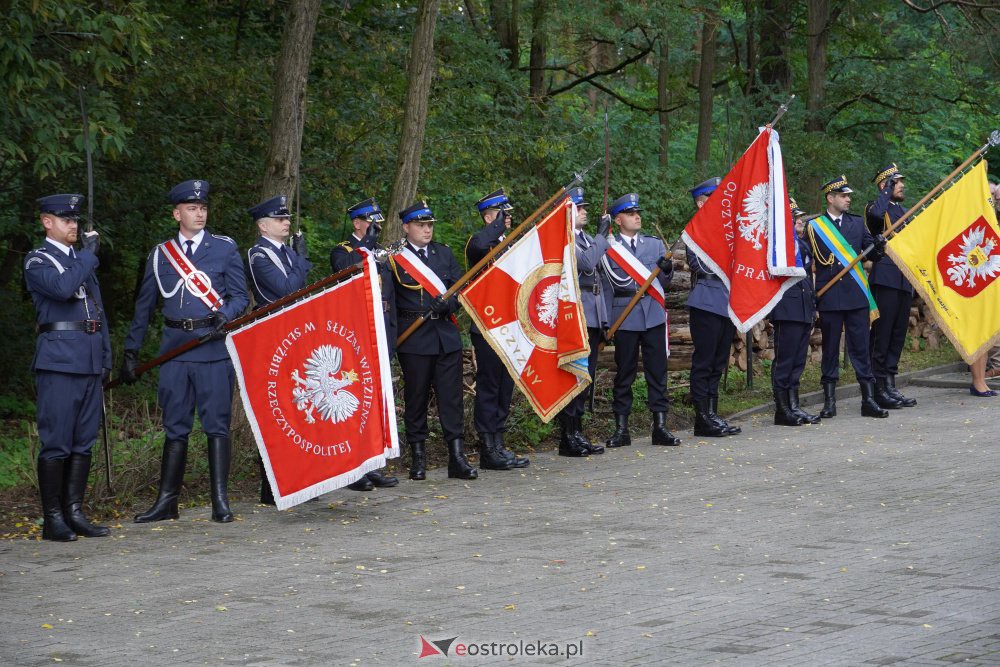 Miejskie obchody rocznicy wybuchu II Wojny Światowej [1.09.2021] - zdjęcie #26 - eOstroleka.pl