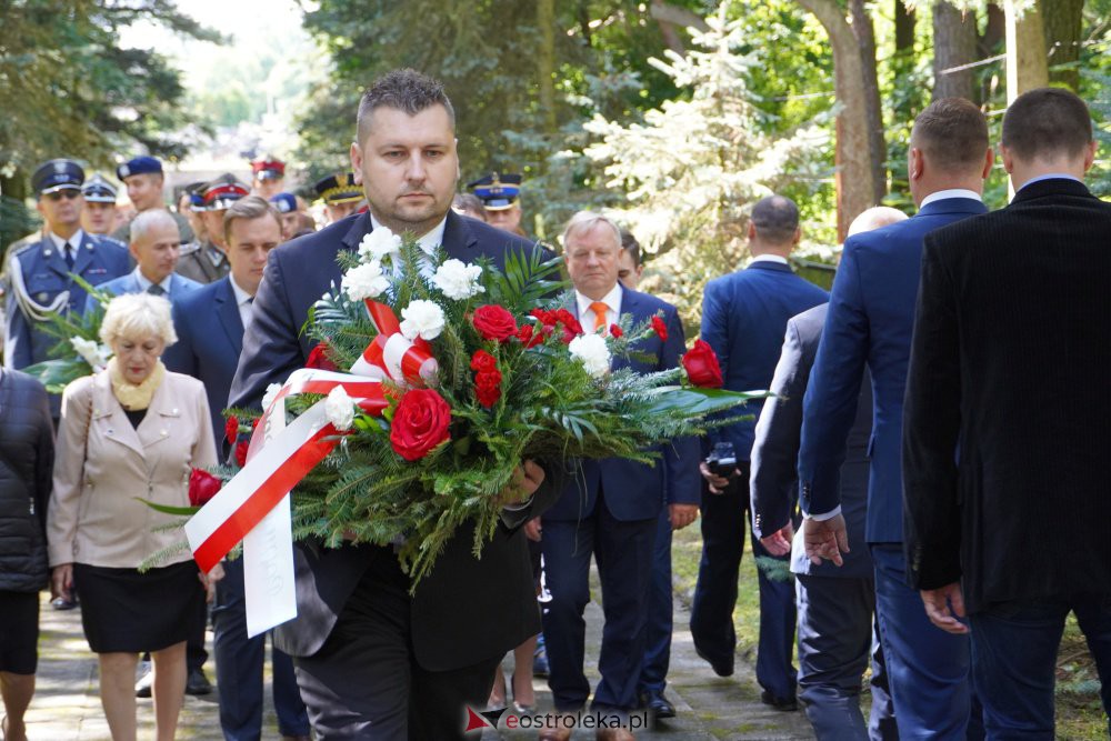 Miejskie obchody rocznicy wybuchu II Wojny Światowej [1.09.2021] - zdjęcie #47 - eOstroleka.pl