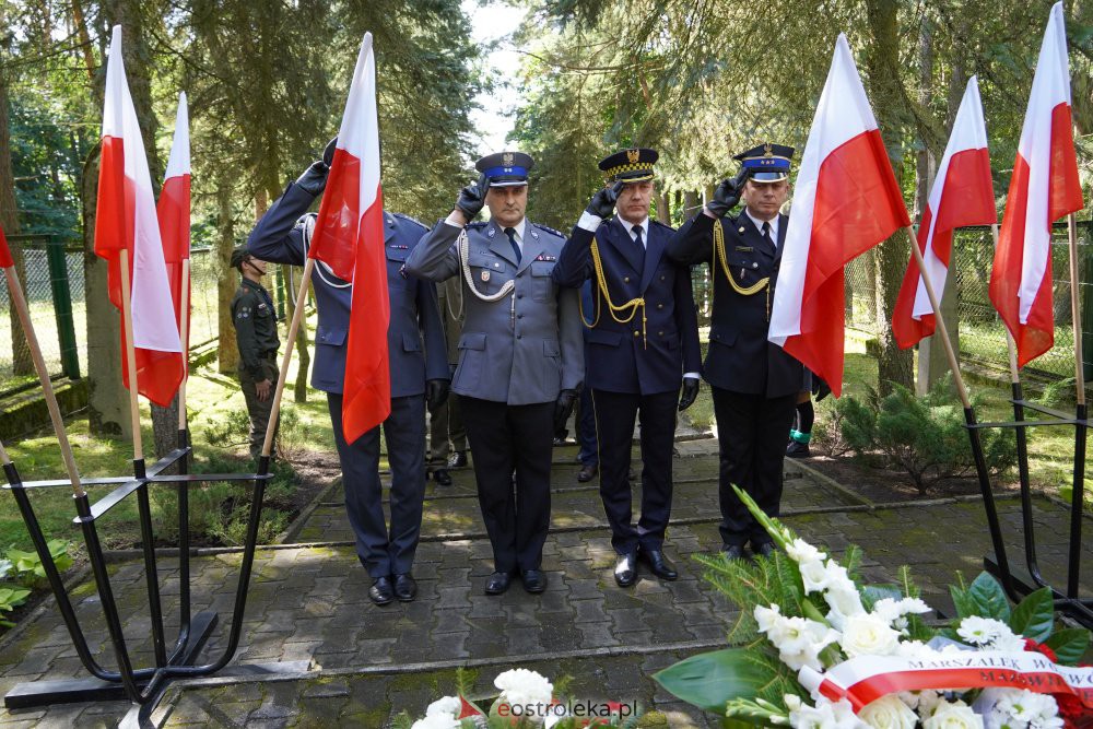 Miejskie obchody rocznicy wybuchu II Wojny Światowej [1.09.2021] - zdjęcie #64 - eOstroleka.pl