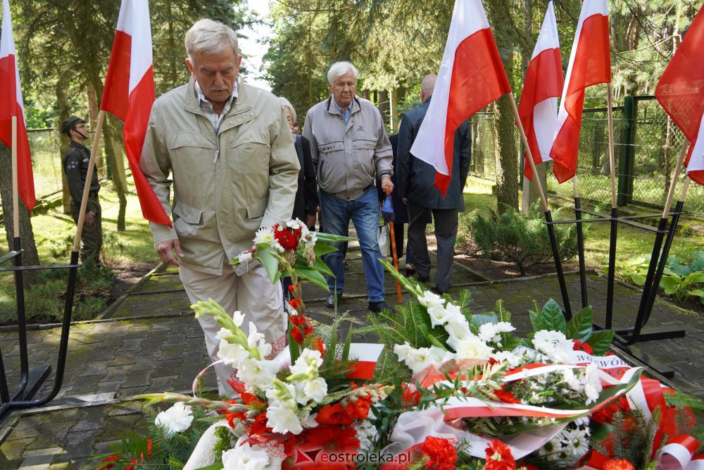 Miejskie obchody rocznicy wybuchu II Wojny Światowej [1.09.2021] - zdjęcie #78 - eOstroleka.pl
