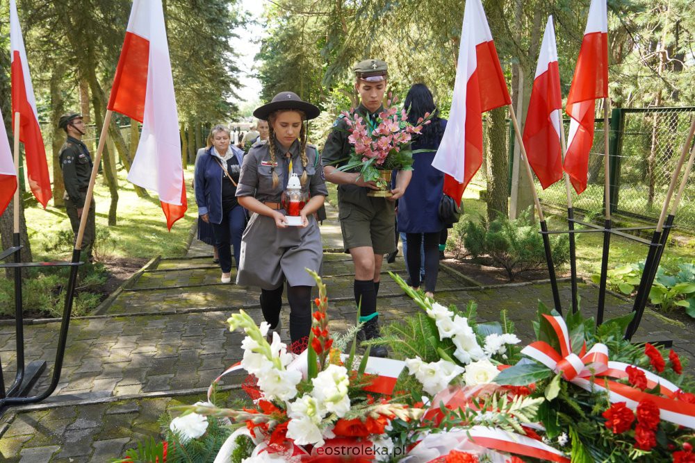 Miejskie obchody rocznicy wybuchu II Wojny Światowej [1.09.2021] - zdjęcie #16 - eOstroleka.pl
