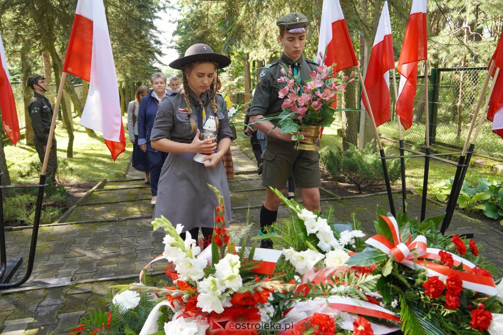 Miejskie obchody rocznicy wybuchu II Wojny Światowej [1.09.2021] - zdjęcie #15 - eOstroleka.pl