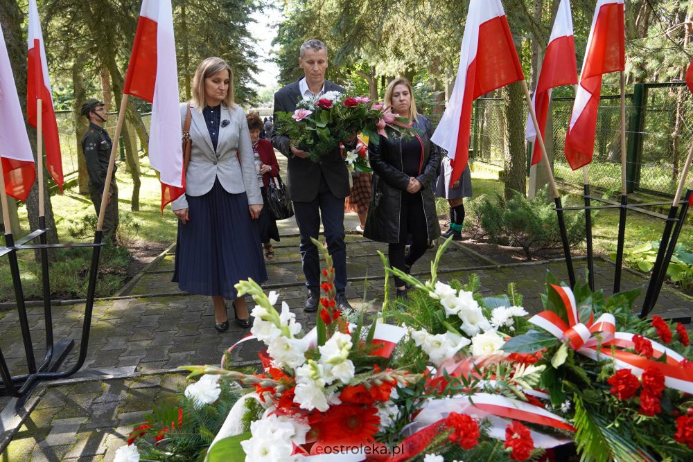 Miejskie obchody rocznicy wybuchu II Wojny Światowej [1.09.2021] - zdjęcie #11 - eOstroleka.pl