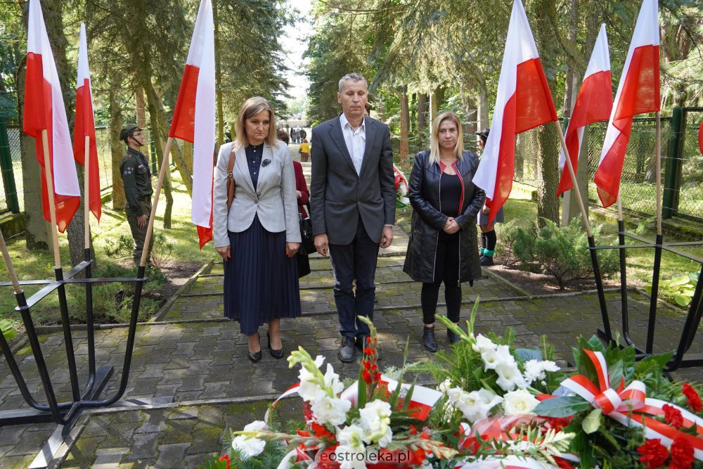 Miejskie obchody rocznicy wybuchu II Wojny Światowej [1.09.2021] - zdjęcie #9 - eOstroleka.pl