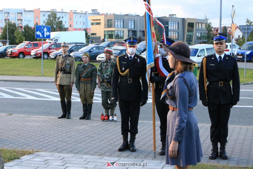 Samorządowcy oddali hołd mieszkańcom Ostrołęki poległym w II Wojnie Światowej [01.09.2021] - zdjęcie #36 - eOstroleka.pl