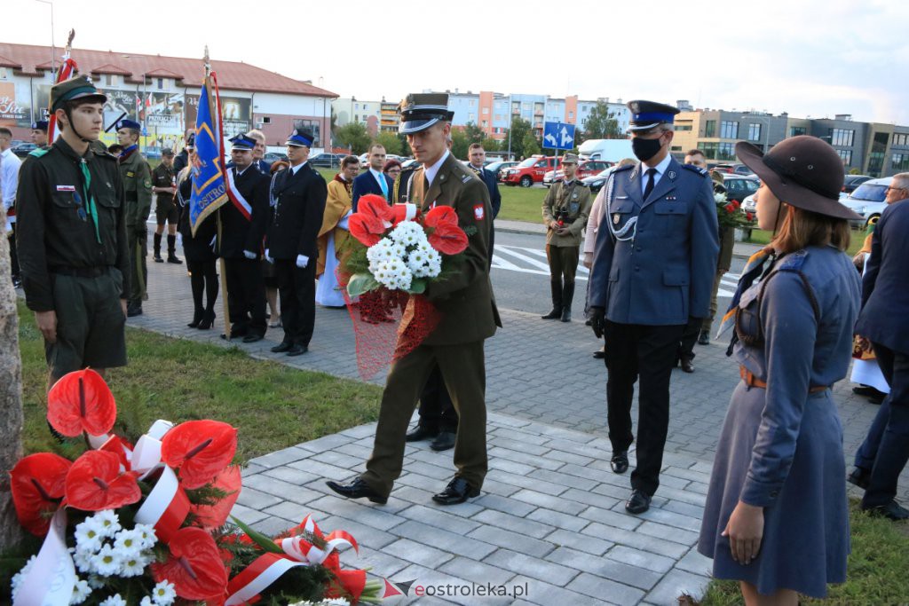 Samorządowcy oddali hołd mieszkańcom Ostrołęki poległym w II Wojnie Światowej [01.09.2021] - zdjęcie #58 - eOstroleka.pl
