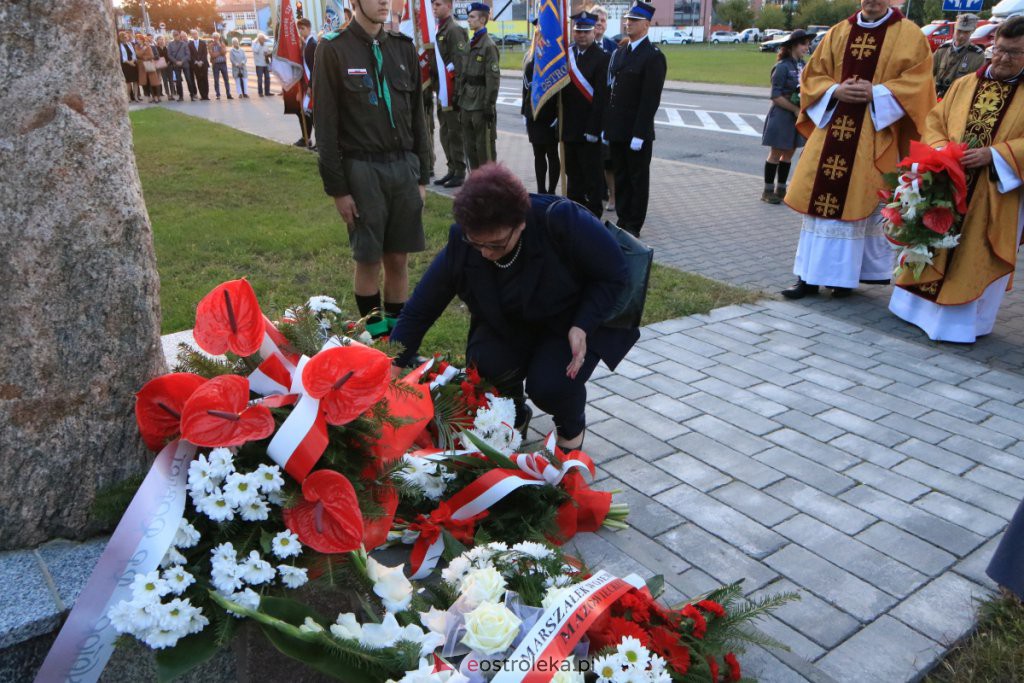 Samorządowcy oddali hołd mieszkańcom Ostrołęki poległym w II Wojnie Światowej [01.09.2021] - zdjęcie #19 - eOstroleka.pl