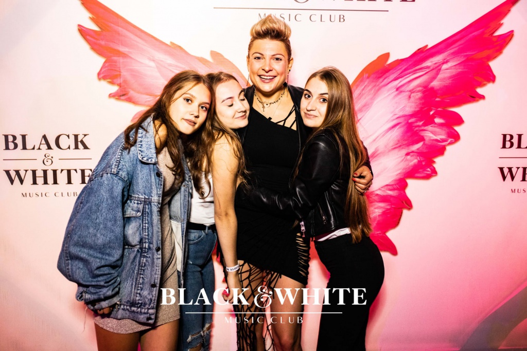 Piękni i Młodzi w Clubie Black&White [27.08.2021] - zdjęcie #12 - eOstroleka.pl