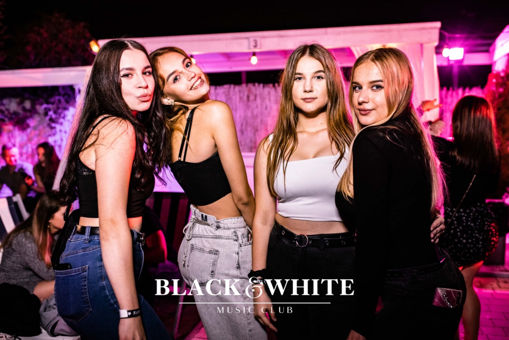 Piękni i Młodzi w Clubie Black&White [27.08.2021] - zdjęcie #41 - eOstroleka.pl