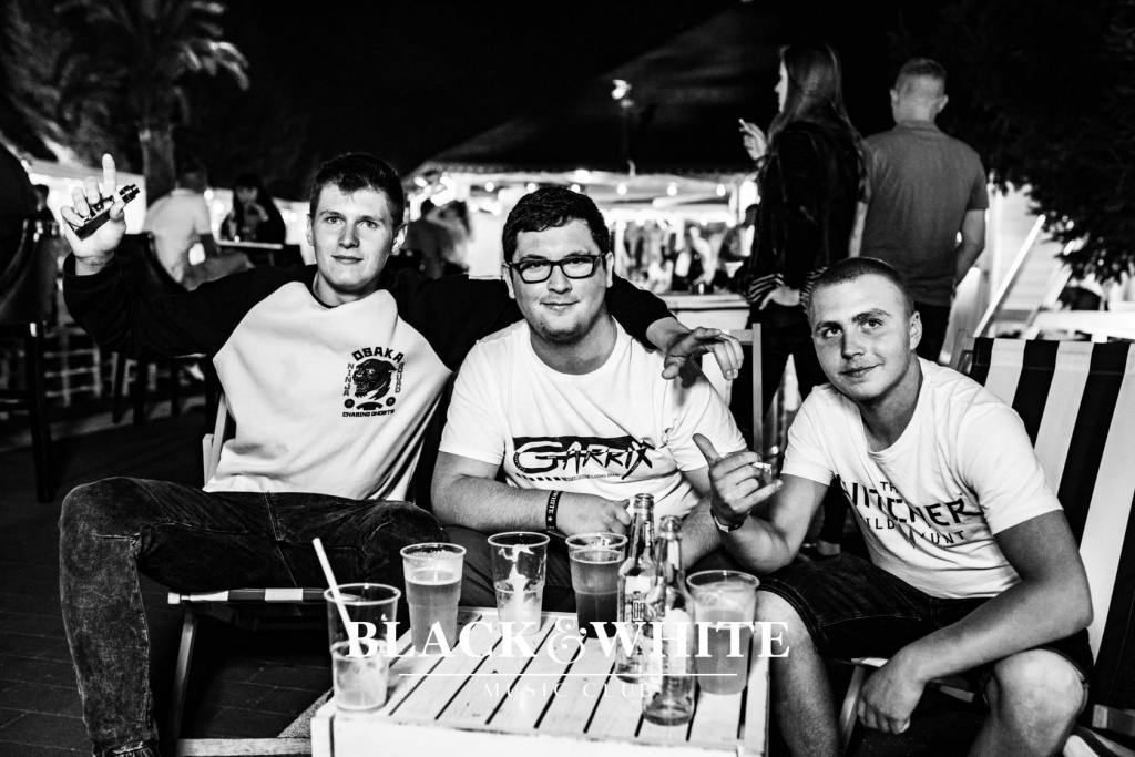 Piękni i Młodzi w Clubie Black&White [27.08.2021] - zdjęcie #87 - eOstroleka.pl