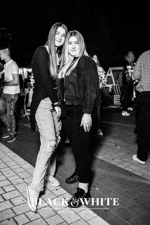 Piękni i Młodzi w Clubie Black&White [27.08.2021] - zdjęcie #88 - eOstroleka.pl
