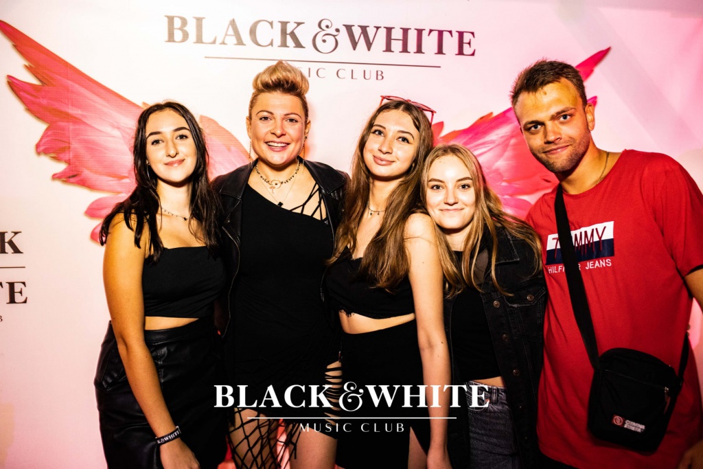 Piękni i Młodzi w Clubie Black&White [27.08.2021] - zdjęcie #94 - eOstroleka.pl