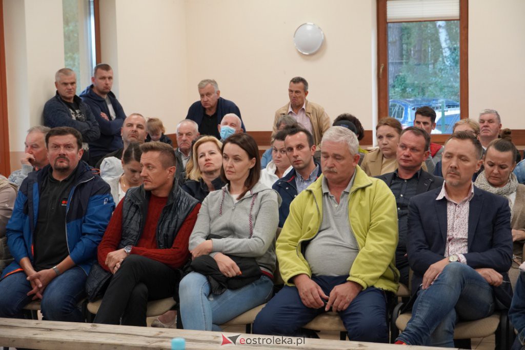 Spotkanie przedstawicieli MPK z mieszkańcami Ław i Gowork [2.09.2021] - zdjęcie #12 - eOstroleka.pl