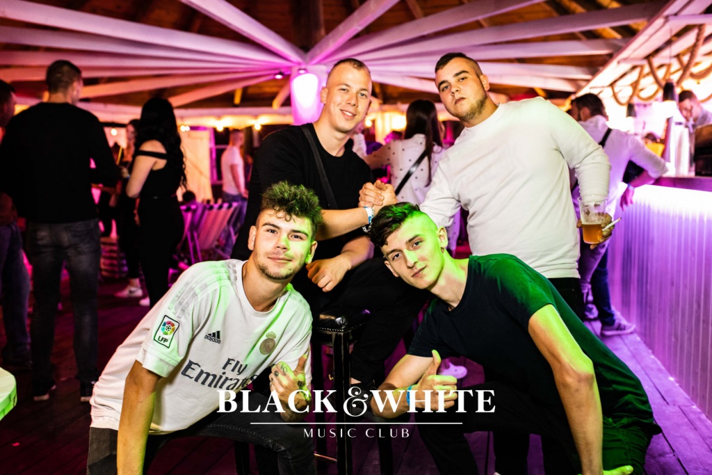 Pożegnanie wakacji w Clubie Black&White [28.08.2021] - zdjęcie #15 - eOstroleka.pl
