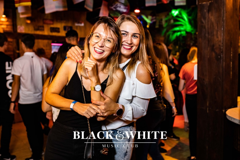 Pożegnanie wakacji w Clubie Black&White [28.08.2021] - zdjęcie #20 - eOstroleka.pl