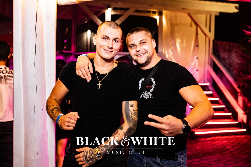 Pożegnanie wakacji w Clubie Black&White [28.08.2021] - zdjęcie #24 - eOstroleka.pl