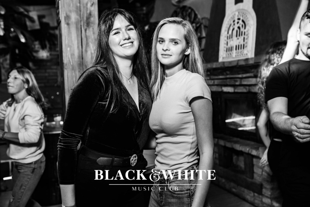 Pożegnanie wakacji w Clubie Black&White [28.08.2021] - zdjęcie #35 - eOstroleka.pl