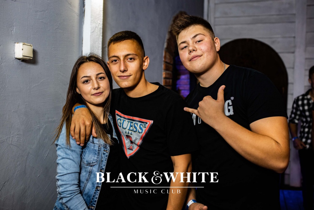 Pożegnanie wakacji w Clubie Black&White [28.08.2021] - zdjęcie #45 - eOstroleka.pl