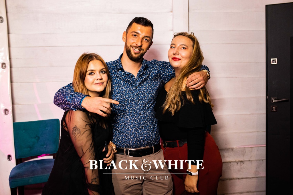 Pożegnanie wakacji w Clubie Black&White [28.08.2021] - zdjęcie #14 - eOstroleka.pl