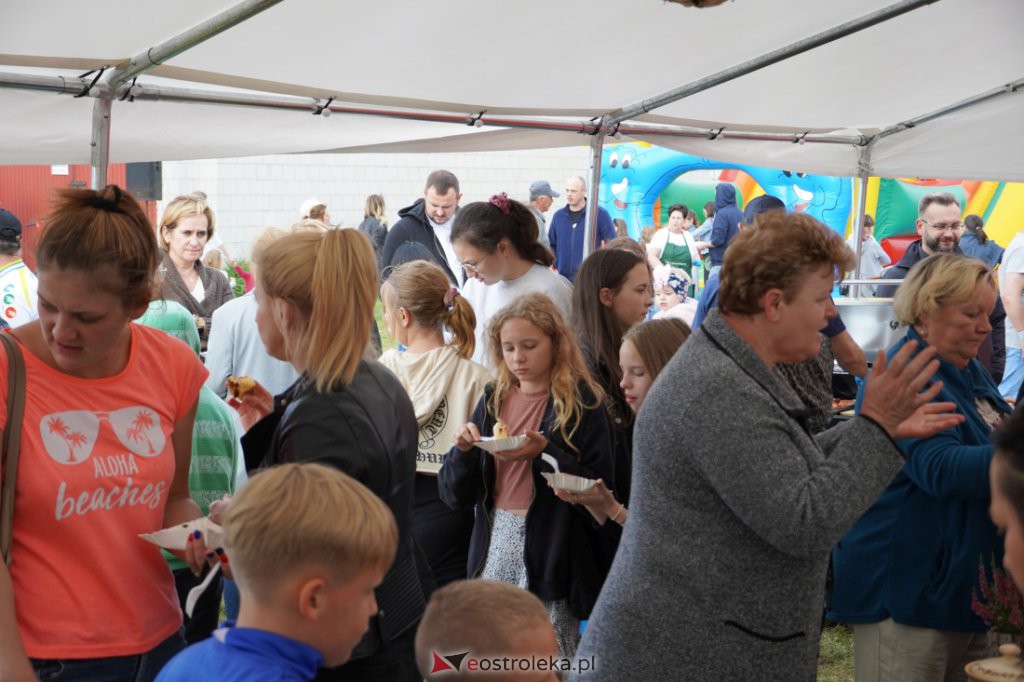 Festyn rodzinny w Olszewie-Borkach #ZaszczepSię z KGW Borkowianki - zdjęcie #43 - eOstroleka.pl