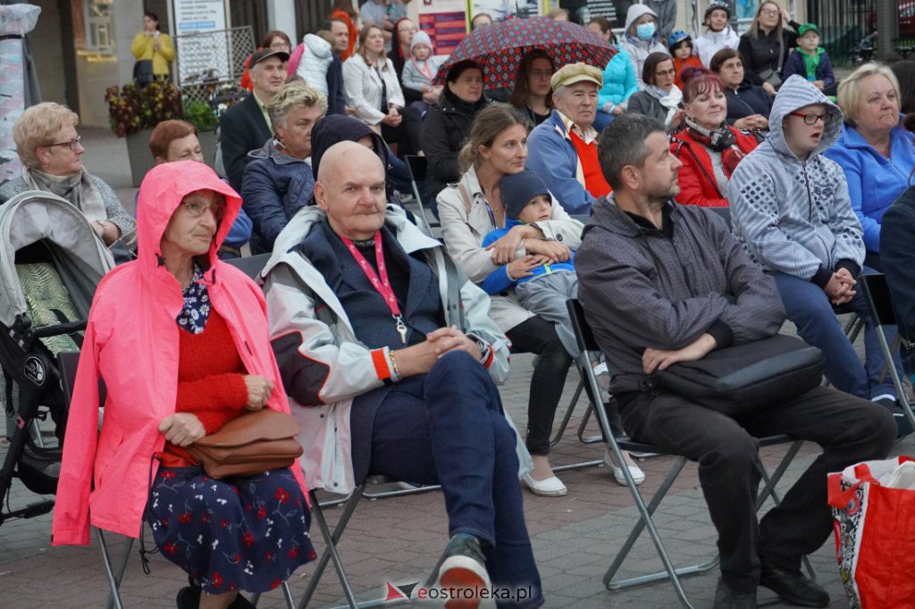 VI Festiwal Muzyczny Ostrołęckie Operalia. Świat bajek i musicali - koncert familijny [ZDJĘCIA] - zdjęcie #38 - eOstroleka.pl