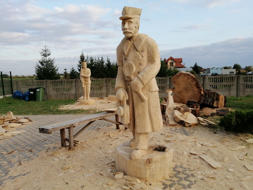 II Plener Rzeźbiarski w Ławach - podsumowanie [03.09.2021] - zdjęcie #6 - eOstroleka.pl